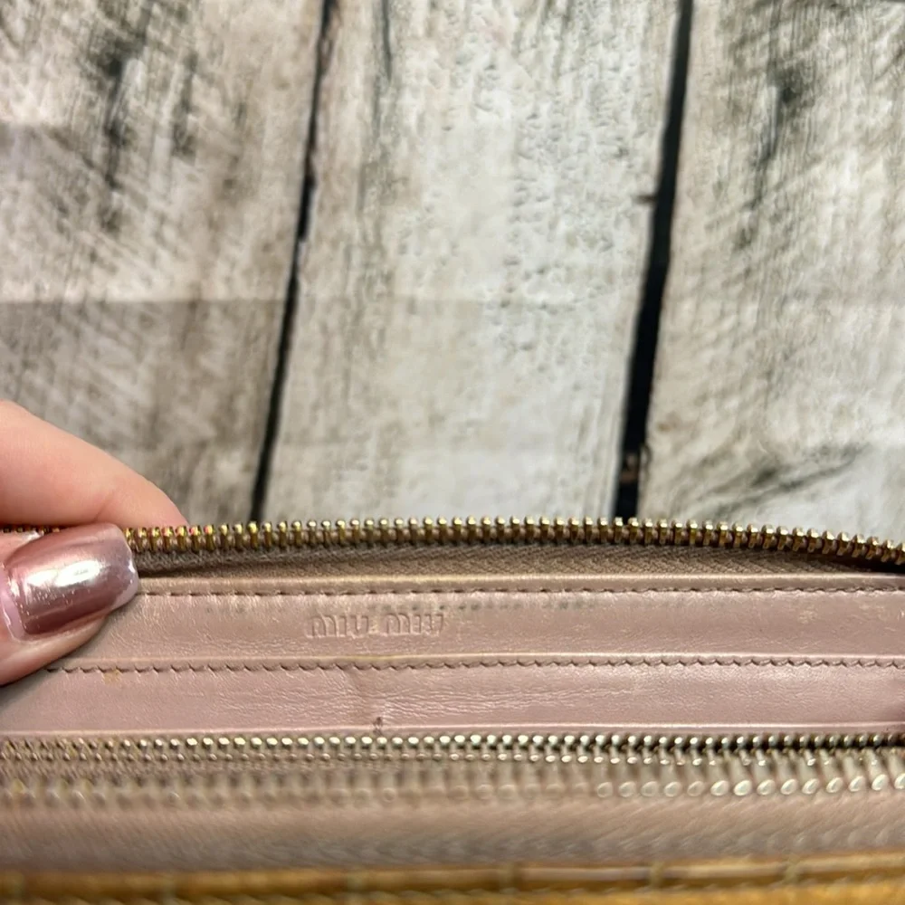 MIU MIU - 3/4 Zip Wallet - Picture 11 of 12
